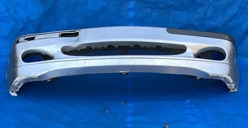 Parachoque Dianteiro Mercedes C200 2000 A 2006 Detalhe Prateado