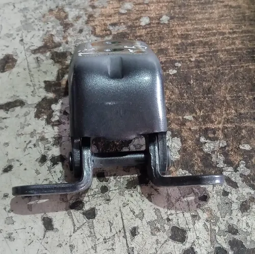 Dobradiça Porta Traseira Esquerda Inferior Jac T5 2017 2018