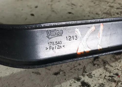 Braço Limpador Bmw X1 2012 Esquerdo