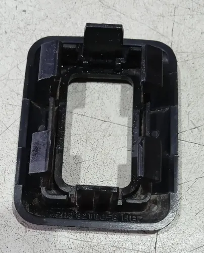 Moldura Botão Vidro Traseiro Direito Md C280 1998 - 2000