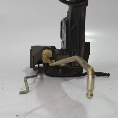 Fechadura Dianteira Esquerda Toyota Rav4 2001 - 2005