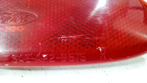 Refletor Olho De Gato Traseiro Direito Ford Taurus 1994 1996 Vermelho