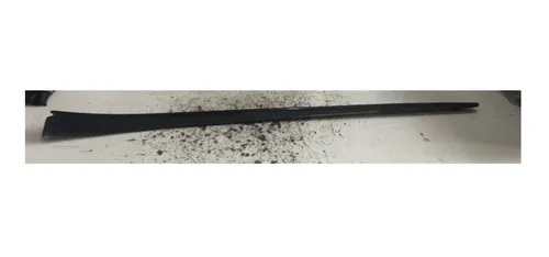 Moldura Externa Parabrisa Direito Azera 2012 - 2016  Preto