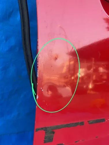 Porta Dianteira Direita Honda Fit 2003 A 2008 / Detalhe Dianteira Direita Vermelho