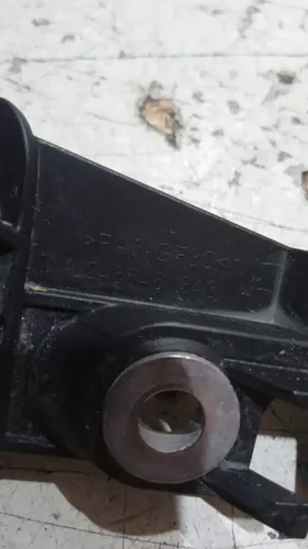 Suporte Fixação Sensor Roda Diant Mercedes 1.6 Gla 200 2015