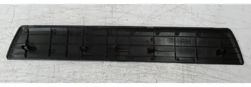 Soleira Porta Dianteira Esquerda Hilux 2016 - 2021 Preto