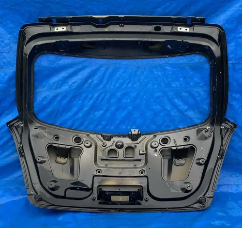 Tampa Traseira Chevrolet Captiva 2008 A 2015 / Detalhe Preto