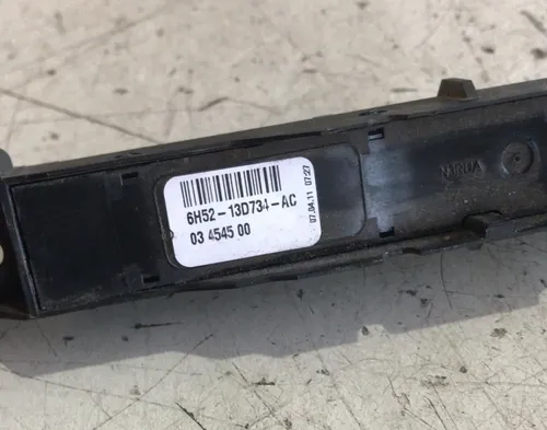 Botão Pisca Alerta + Comando Trava Freelander 2 2008 - 2012 Preto