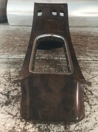Moldura Console Central Peugeot 607 2001