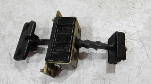 Limitador Da Porta Traseira Esquerda Mercedes C240 2001