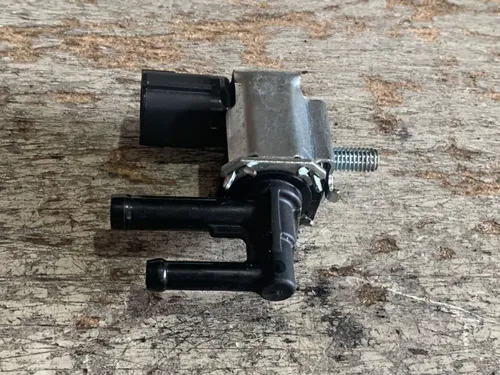 Válvula Solenoide Canister Nissan Kicks March 1.6 2016