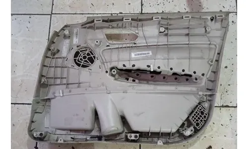 Forro Da Porta Dianteira Esquerda Bmw 135 2015