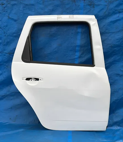 Porta Traseira Direita Duster Oroch 2016 A 2021 Avaria Traseira Direita Branco